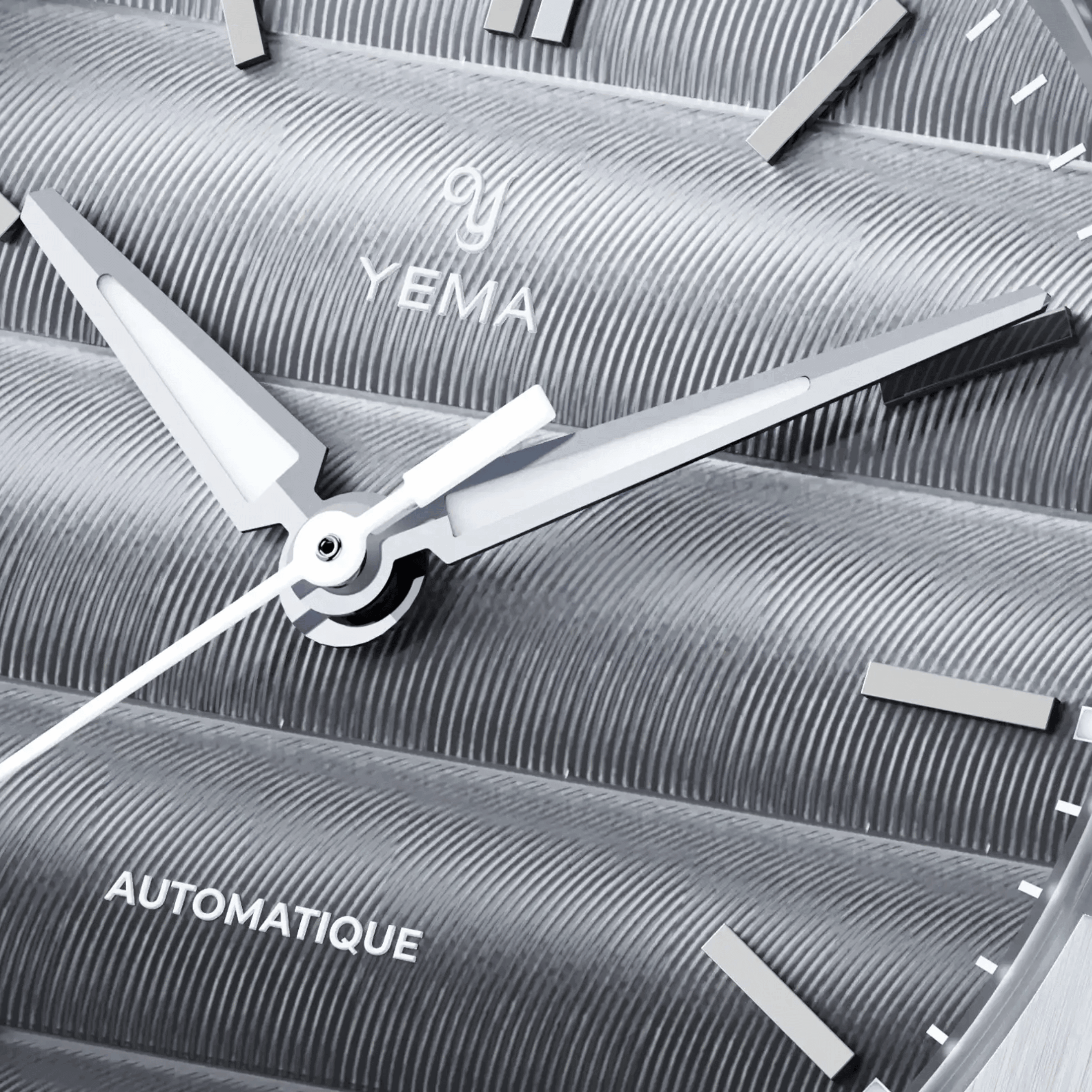 Montre Yema Wristmaster Traveller automatique cadran gris bracelet acier 39 mm