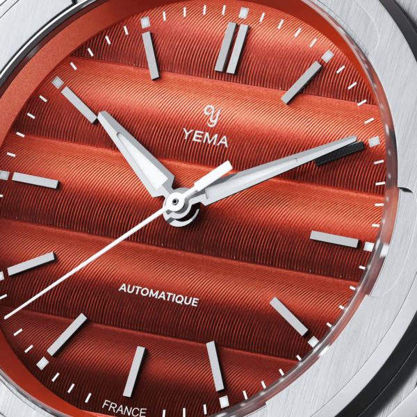 Yema Wristmaster Traveller automatic red dial steel bracelet 39 mm