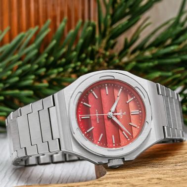 Yema Wristmaster Traveller automatic red dial steel bracelet 39 mm