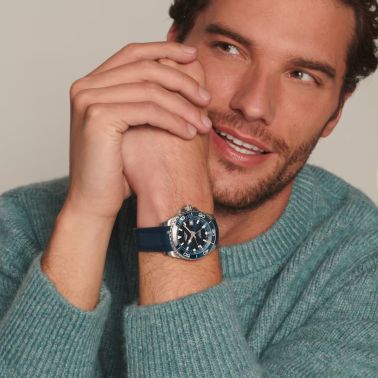 Montre Longines Hydroconquest GMT automatique cadran bleu bracelet caoutchouc bleu 41 mm