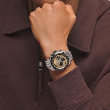 Montre Longines Conquest Chronographe 2023 automatique cadran brun bracelet acier 42 mm