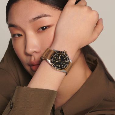 Montre Longines Spirit Zulu Time Steel&Gold automatique cadran noir bracelet NATO brun 39 mm