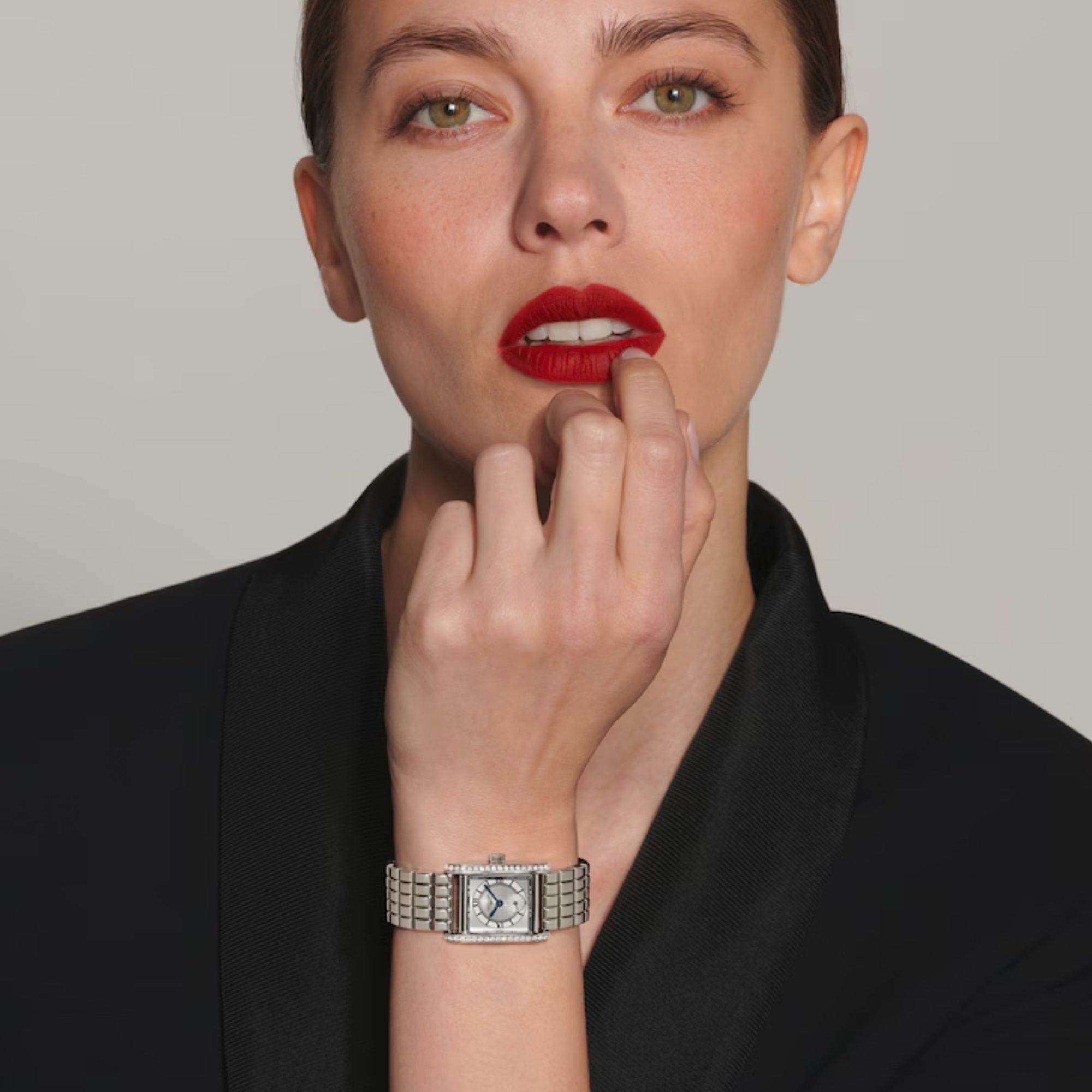 Montre Longines Mini DolceVita Diamants quartz cadran argent soleillé bracelet acier 21,5 x 29 mm