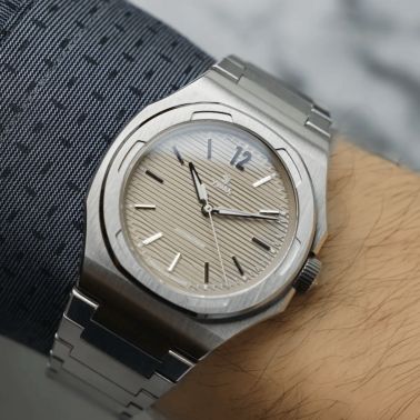 Yema Wristmaster Slim CMM.20 Micro-Rotor automatic champagne dial steel bracelet 39 mm