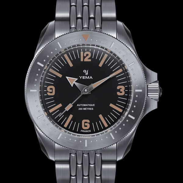 Montre Yema Diver automatique cadran noir bracelet acier 39,5 mm