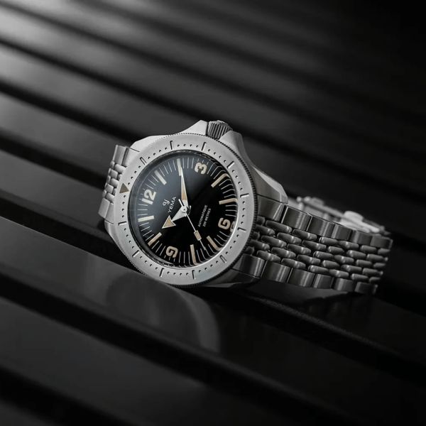 Yema Diver automatic black dial steel bracelet 39,5 mm