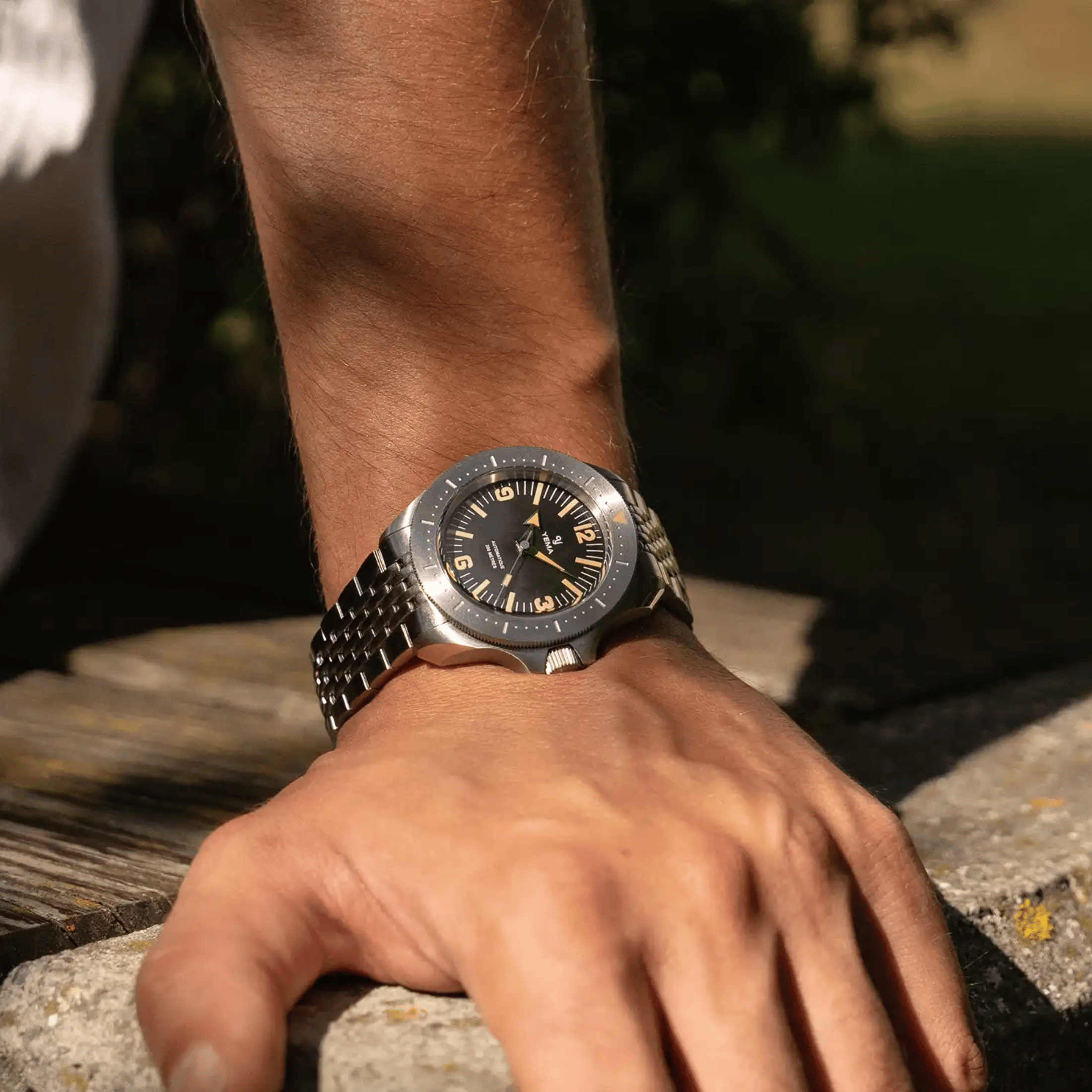 Montre Yema Diver automatique cadran noir bracelet acier 39,5 mm