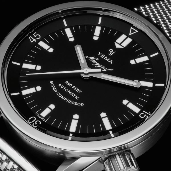 Montre Yema Navygraf Super Compressor automatique cadran noir bracelet tropic 38,5 mm