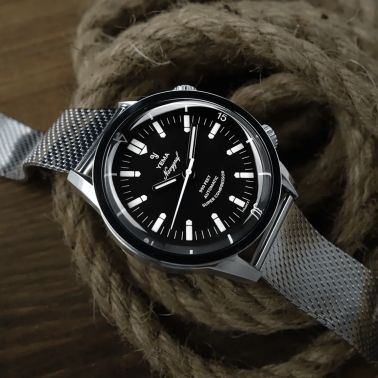 Montre Yema Navygraf Super Compressor automatique cadran noir bracelet tropic 38,5 mm