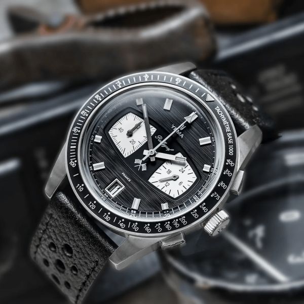 Montre Yema Rallygraf Meca-Quartz II Reverse Panda cadran noir bracelet cuir 40 mm