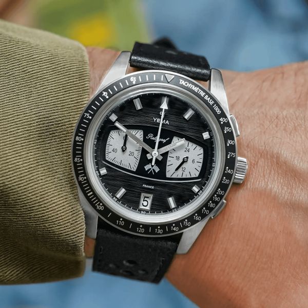 Montre Yema Rallygraf Meca-Quartz II Reverse Panda cadran noir bracelet cuir 40 mm
