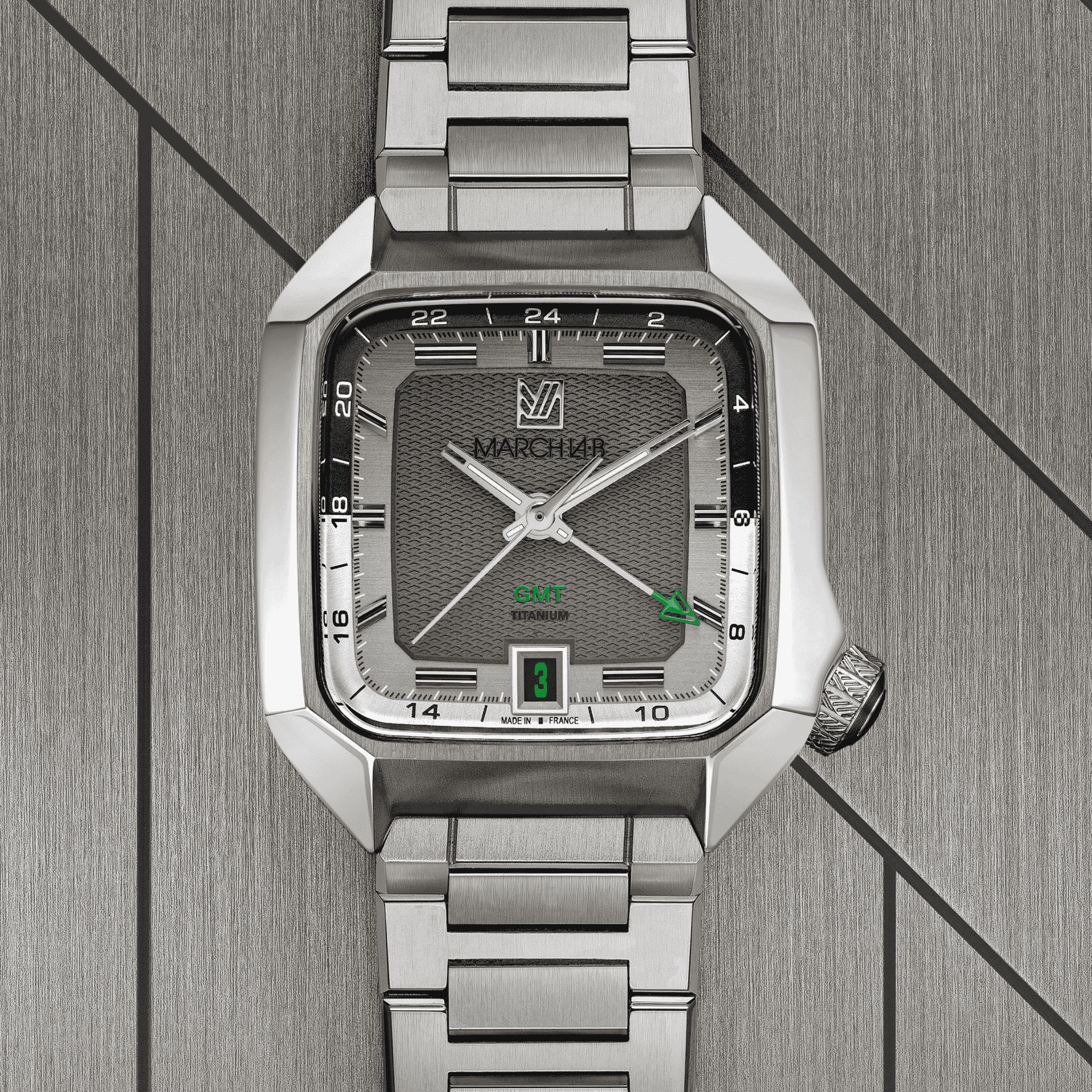 Montre March LA.B AM2 Slim GMT Automatique Millésime Mars 2025 cadran gris bracelet titane 36 mm