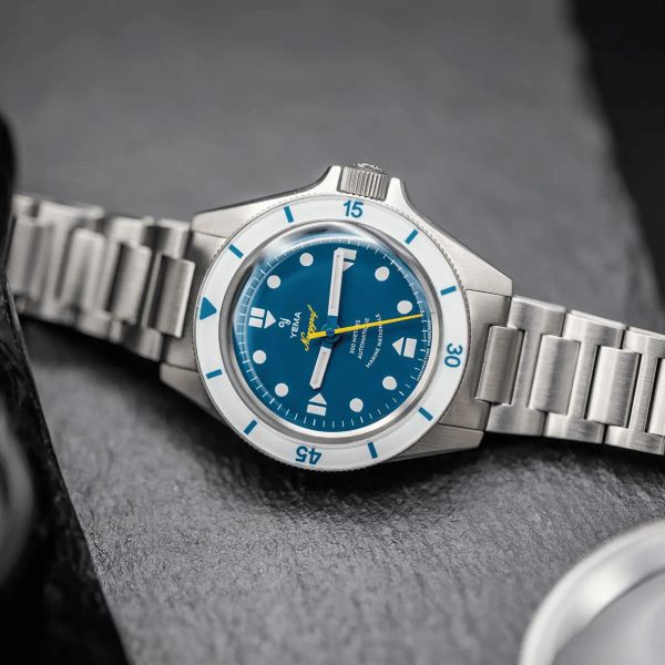 Yema Navygraf Marine Nationale CMM.10 automatic blue dial steel bracelet 39 mm