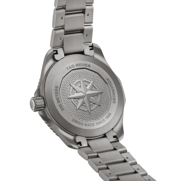 TAG Heuer Aquaracer Professional 200 Solargraph quartz watch blue dial titanium bracelet 40 mm WBP1182.BF0000