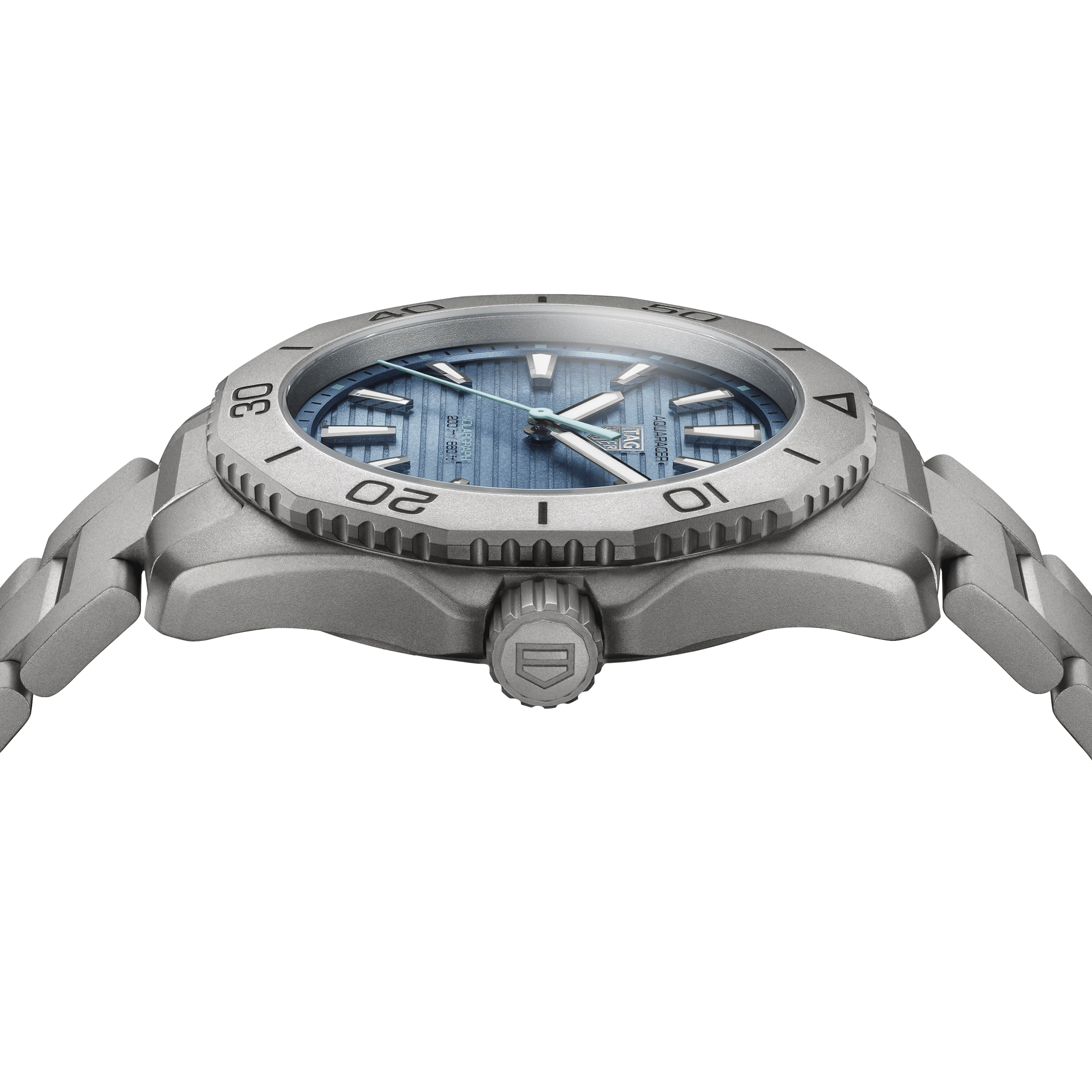 TAG Heuer Aquaracer Professional 200 Solargraph quartz watch blue dial titanium bracelet 40 mm WBP1182.BF0000