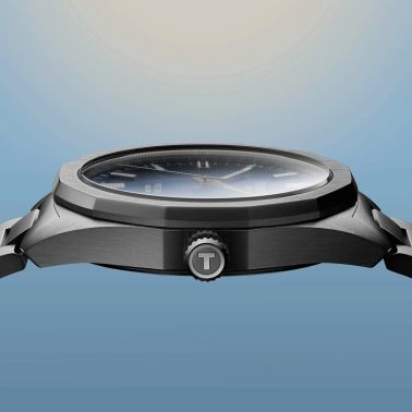 Montre Tissot T-Classic PR 100 quartz solaire cadran bleu bracelet acier 39 mm T151.422.11.041.00