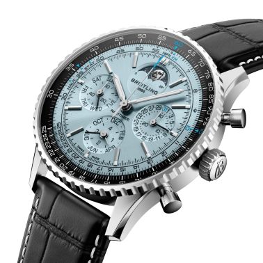 Montre Breitling Navitimer B19 Chronograph 43 Perpetual Calendar automatique cadran bleu glacier bracelet cuir 43 mm