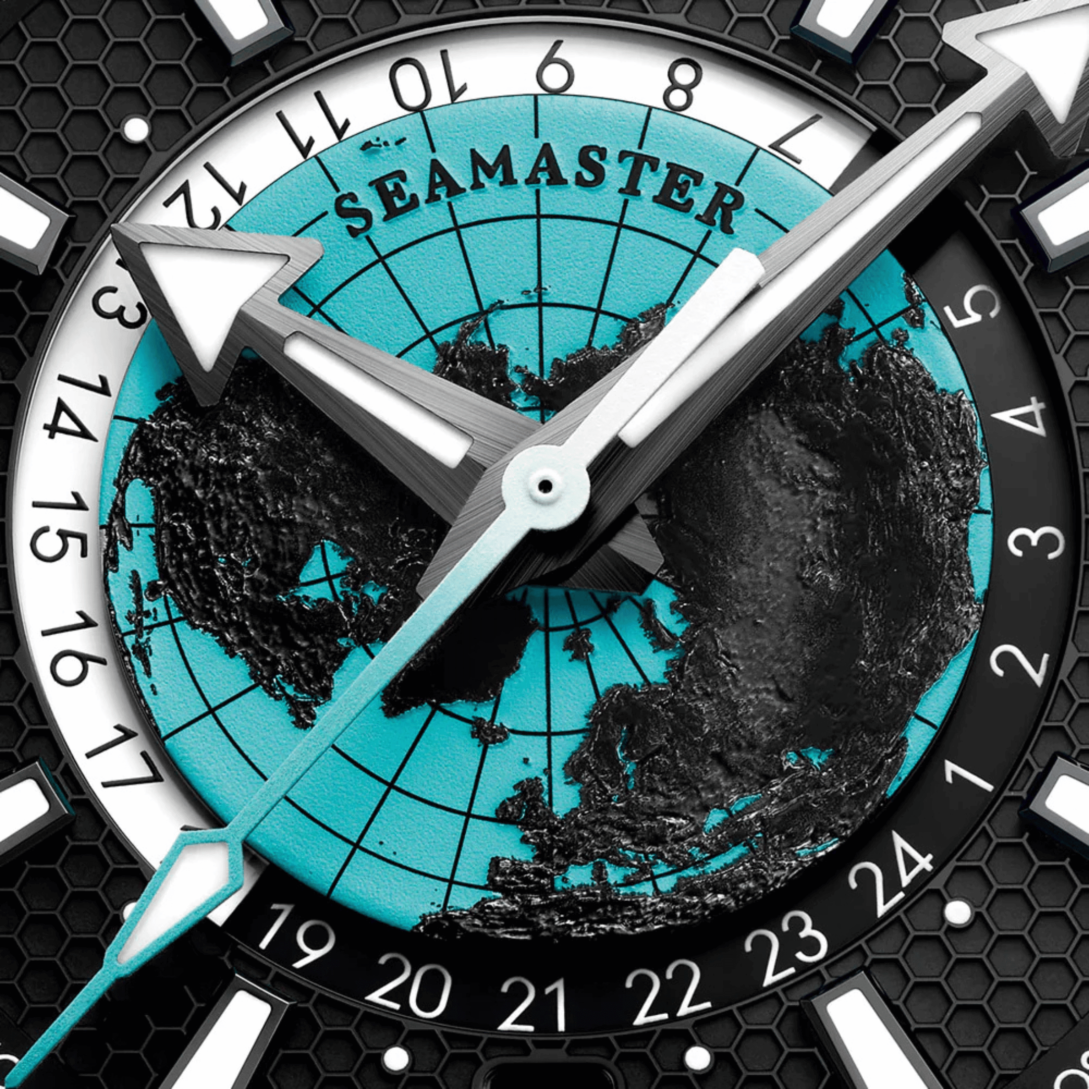 Montre Omega Seamaster Planet Ocean 600M Worldtimer céramique noire cadran turquoise bracelet caoutchouc 45,5 mm