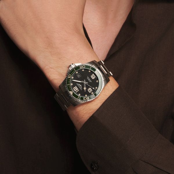 Longines Hydroconquest automatic watch green bezel black dial steel bracelet 41 mm