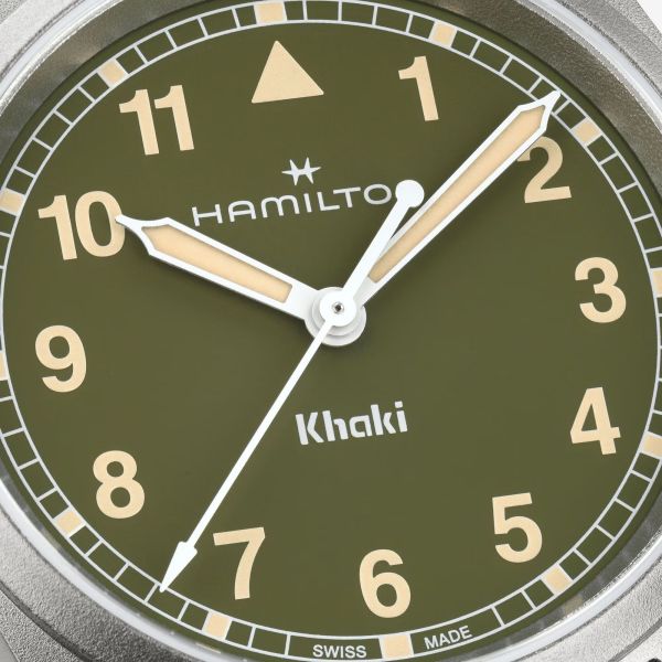 Montre Hamilton Khaki Field quartz cadran kaki bracelet acier 38 mm