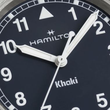 Montre Hamilton Khaki Field quartz cadran bleu bracelet acier 33 mm