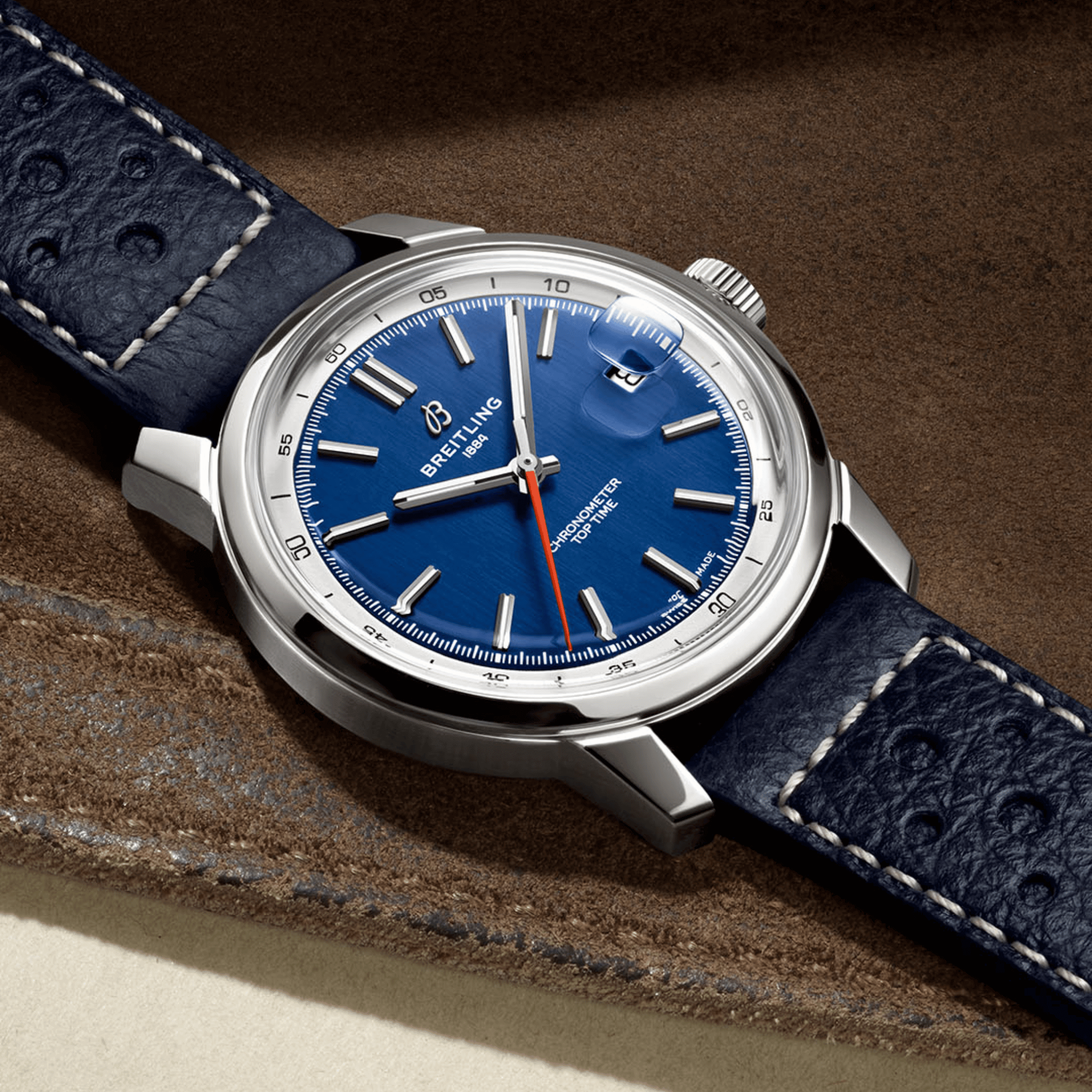 Montre Breitling Top Time B31 automatique cadran bleu bracelet cuir 38 mm