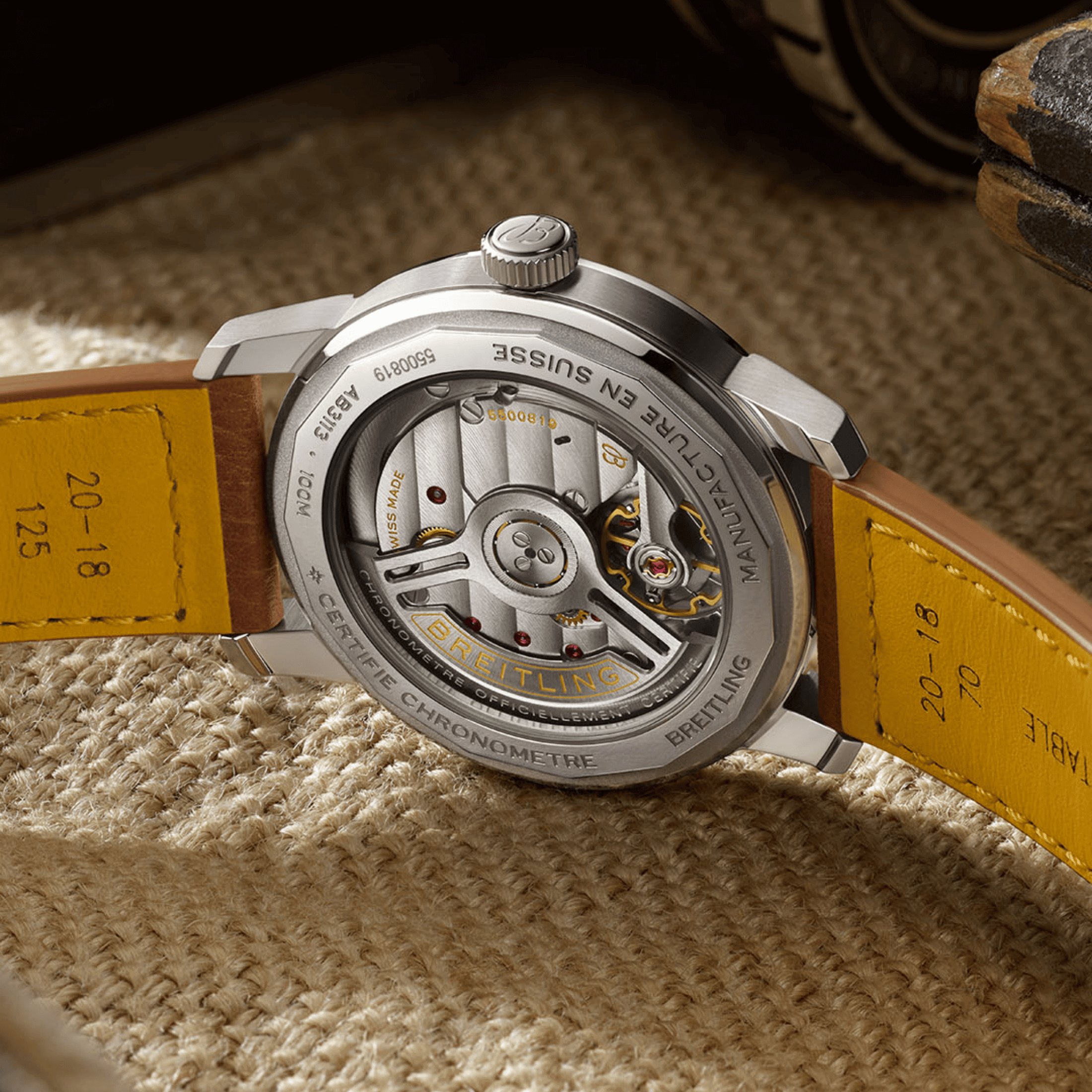 Montre Breitling Top Time B31 automatique cadran blanc bracelet cuir 38 mm