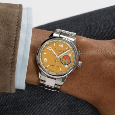 Montre Nomos Club Sport Neomatik Worldtimer Dune fond saphir - Ed. Limitée bracelet acier 40 mm