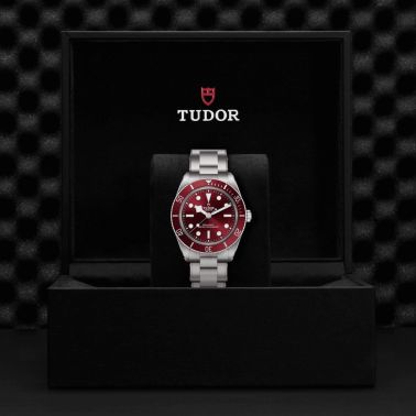 Tudor Black Bay 58 automatic burgundy dial steel “rivet” bracelet 39 mm