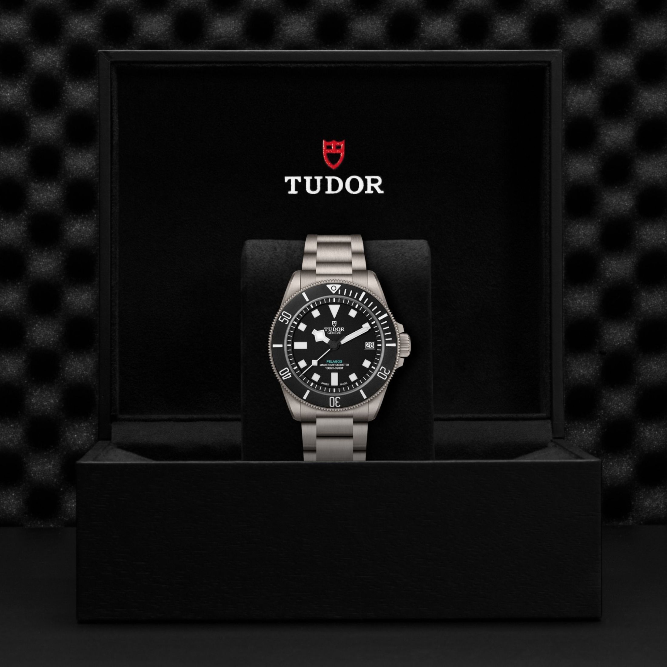 Montre Tudor Pelagos Ultra automatique cadran noir bracelets titane et caoutchouc 43 mm