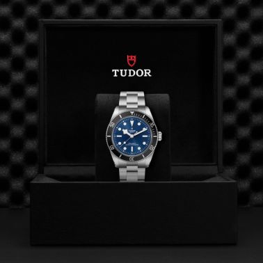 Montre Tudor Black Bay 68 automatique cadran bleu bracelet acier "rivet" 43 mm