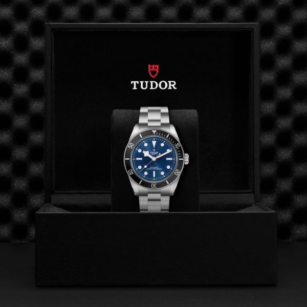 Montre Tudor Black Bay 68 automatique cadran bleu bracelet acier "rivet" 43 mm