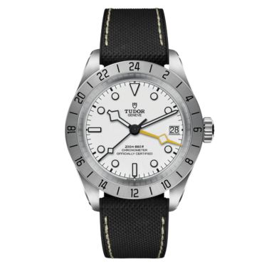 Montre Tudor Black Bay Pro automatique cadran blanc opalin bracelet cuir et caoutchouc 39 mm