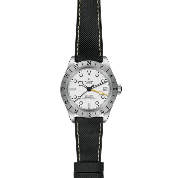 Montre Tudor Black Bay Pro automatique cadran blanc opalin bracelet cuir et caoutchouc 39 mm