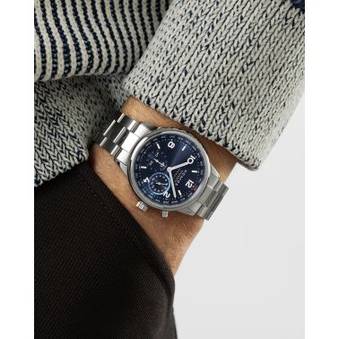 Montre Nomos Club Sport Neomatik Worldtimer Mondial cadran bleu bracelet acier 40 mm