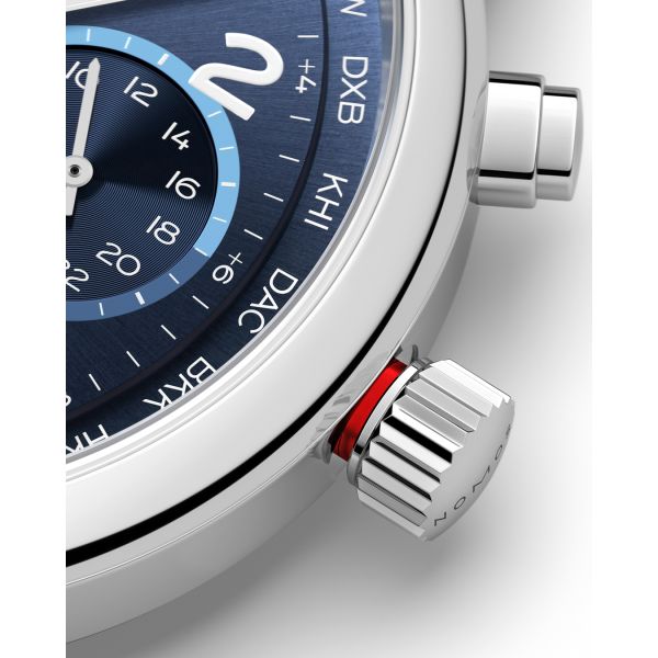 Montre Nomos Club Sport Neomatik Worldtimer Mondial cadran bleu bracelet acier 40 mm