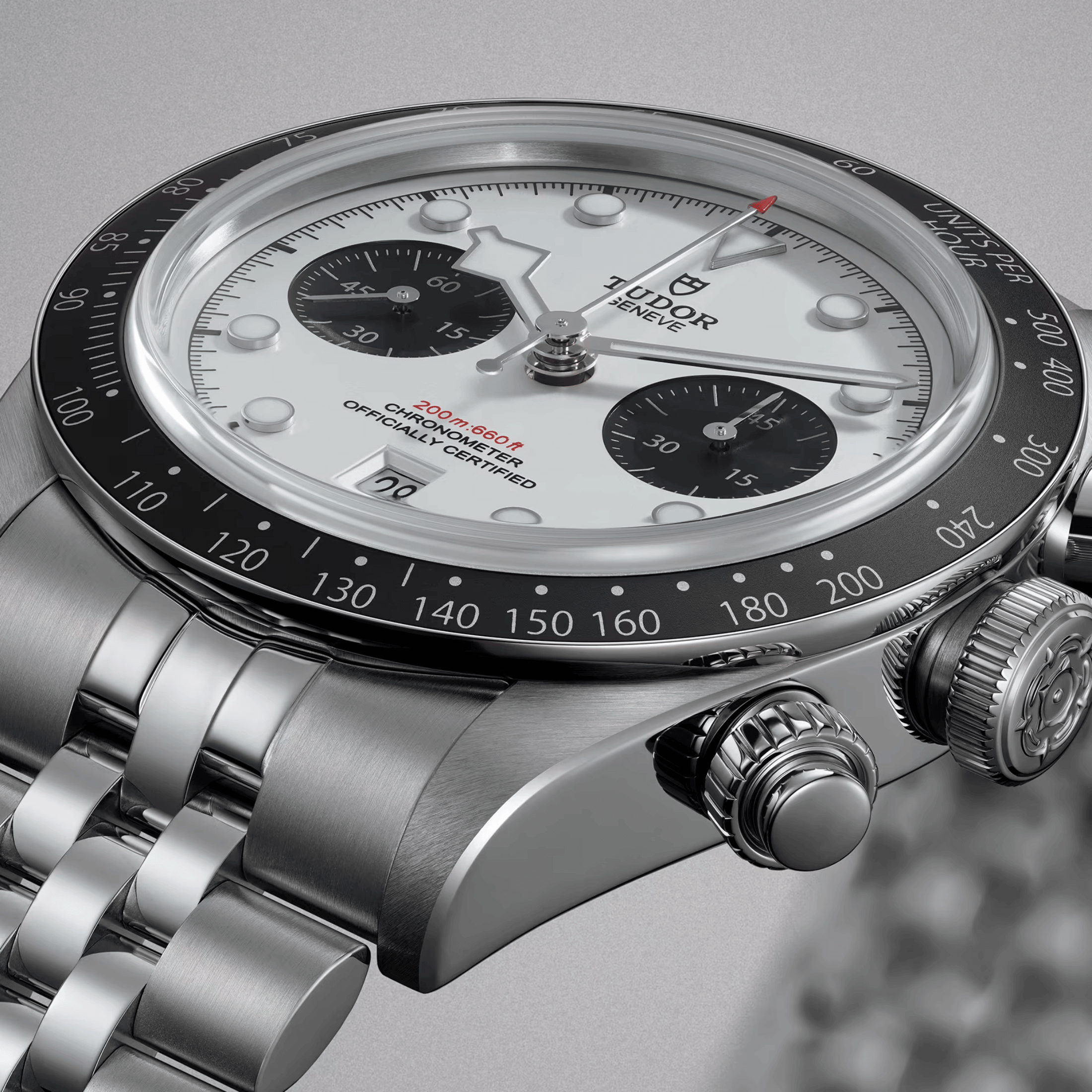 Montre Tudor Black Bay Chrono automatique cadran blanc opalin bracelet acier 5 mailles 41 mm