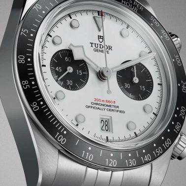 Montre Tudor Black Bay Chrono automatique cadran blanc opalin bracelet acier 5 mailles 41 mm