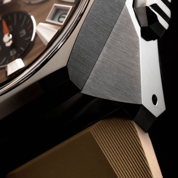 Montre Grand Seiko Sport Tokyo Lion Tentagraph automatique cadran marron bracelet caoutchouc 43 mm