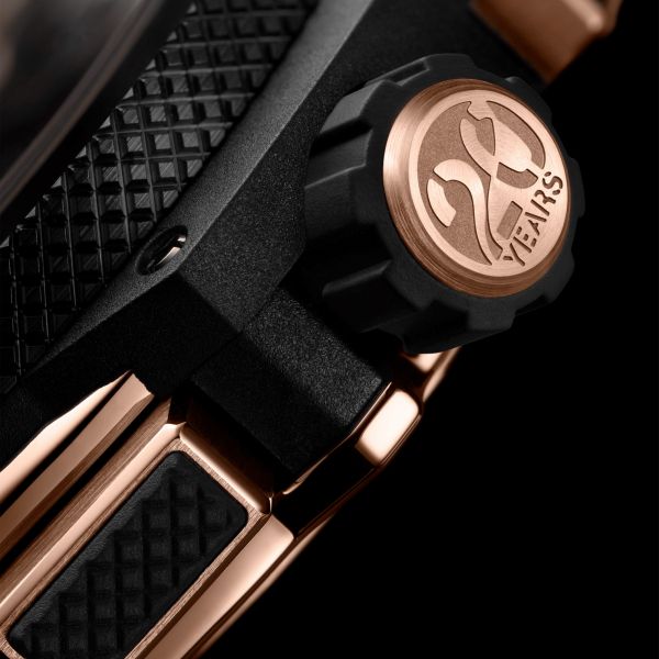 Montre Hublot Big Bang 20ème Anniversaire King Gold Ceramic automatique cadran carbone bracelet caoutchouc 43 mm