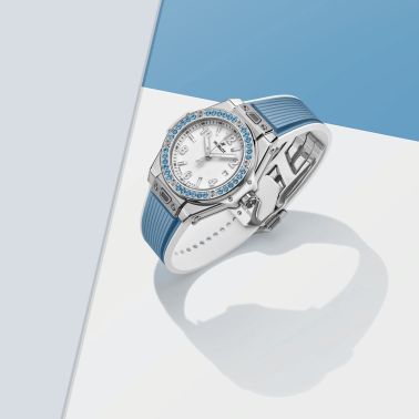 Montre Hublot Big Bang One Click Joyful Steel Sky Blue automatique cadran blanc bracelet caoutchouc 33 mm