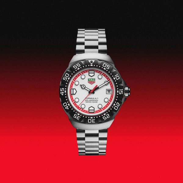 Montre TAG Heuer Formula 1 Solargraph cadran blanc bracelet acier 38 mm