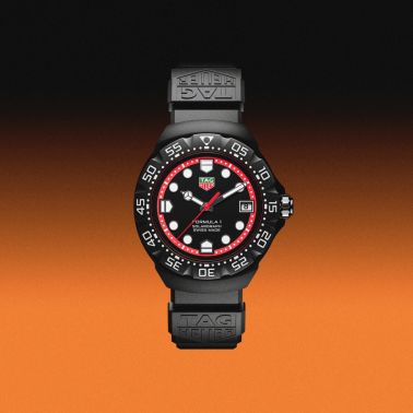 TAG Heuer Formula 1 Solargraph black dial rubber strap 38 mm