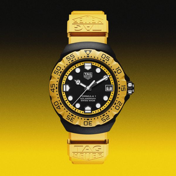 TAG Heuer Formula 1 Solargraph black dial rubber strap 38 mm