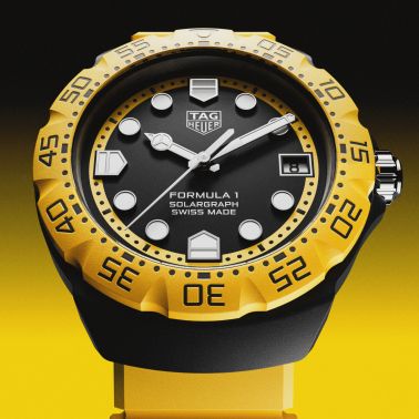 TAG Heuer Formula 1 Solargraph black dial rubber strap 38 mm