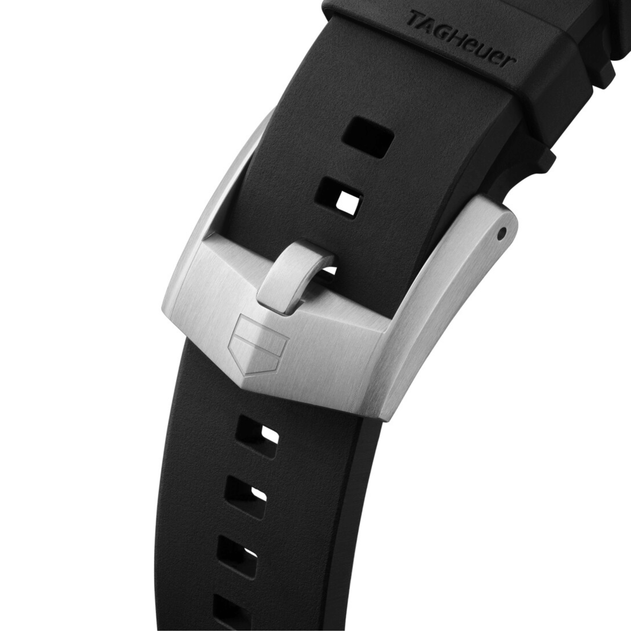 ofTAG Heuer Formula 1 Solargraph white dial rubber strap 38 mm