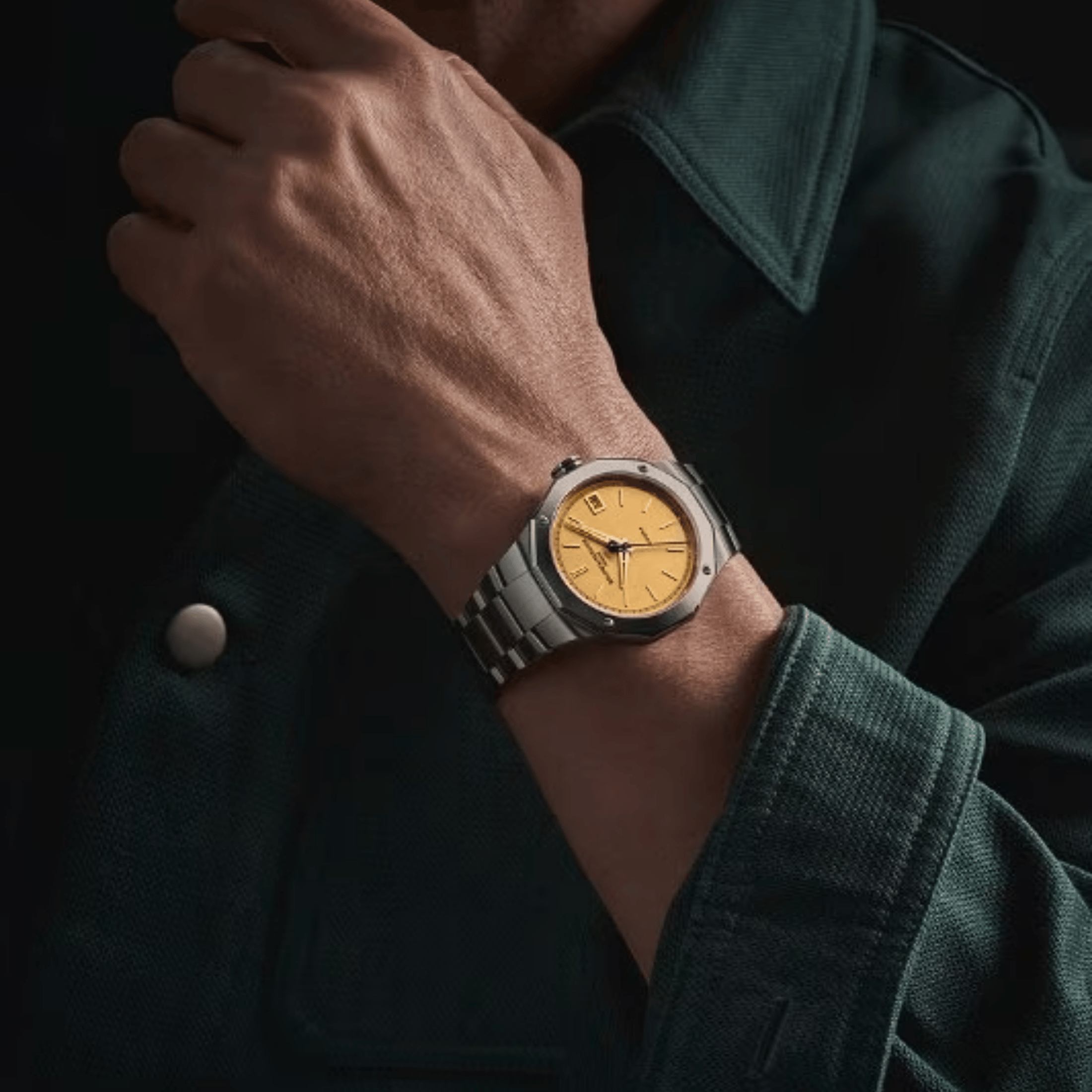 Watch Baume et Mercier Riviera Automatic, gold dial, steel strap, 39 mm