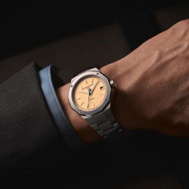 Watch Baume et Mercier Riviera Automatic, gold dial, steel strap, 39 mm