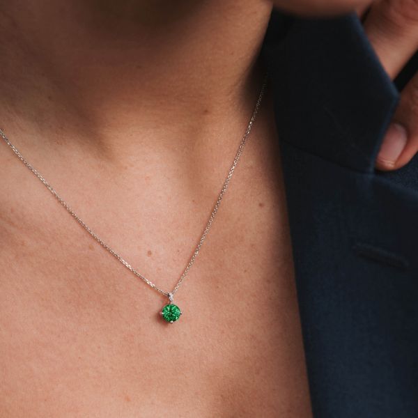 Lepage Flirt necklace in white gold, emerald and diamonds