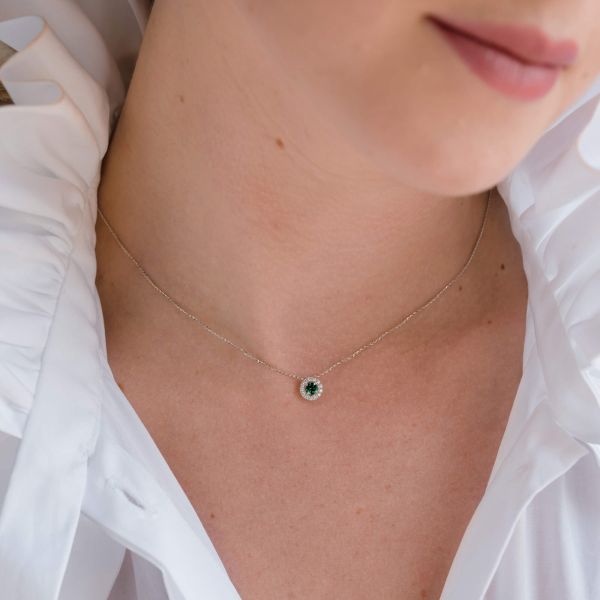 Lepage Coquette necklace in yellow gold, emerald and diamonds